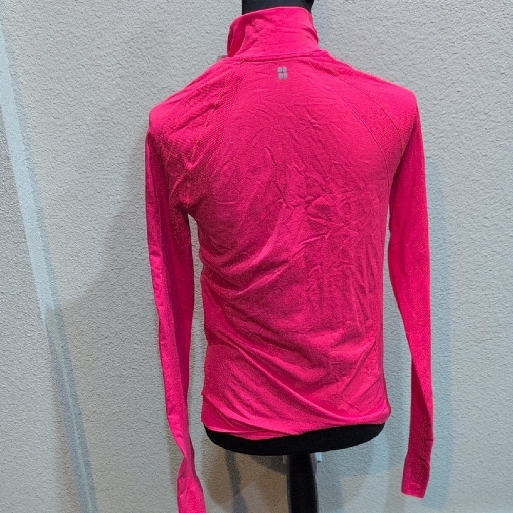 Sweaty Betty Athlete Seamless Half-Zip Top - Glow Pink - Picture 5 of 8